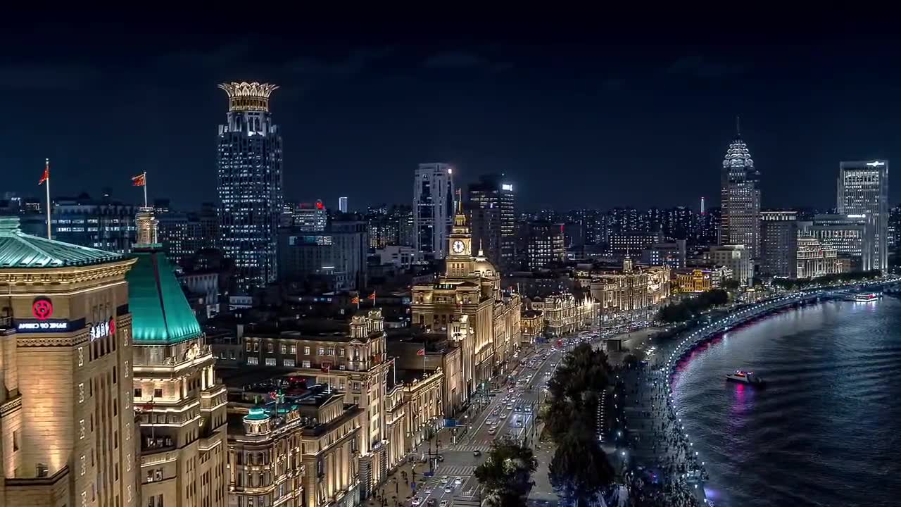 上海，现代化都市的典范与挑战并存