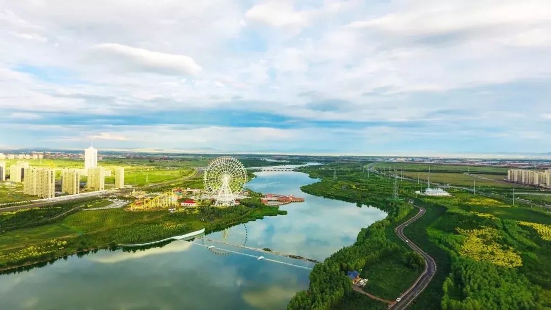 乌兰察布盛会，嘉宾云集，观众热情如火